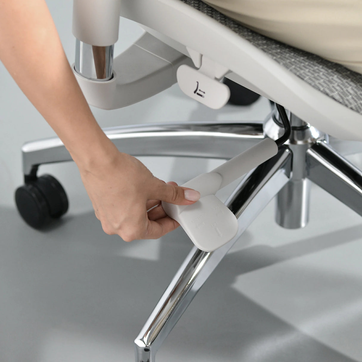 This is a product image of the doro s100 ergonomic office chair
