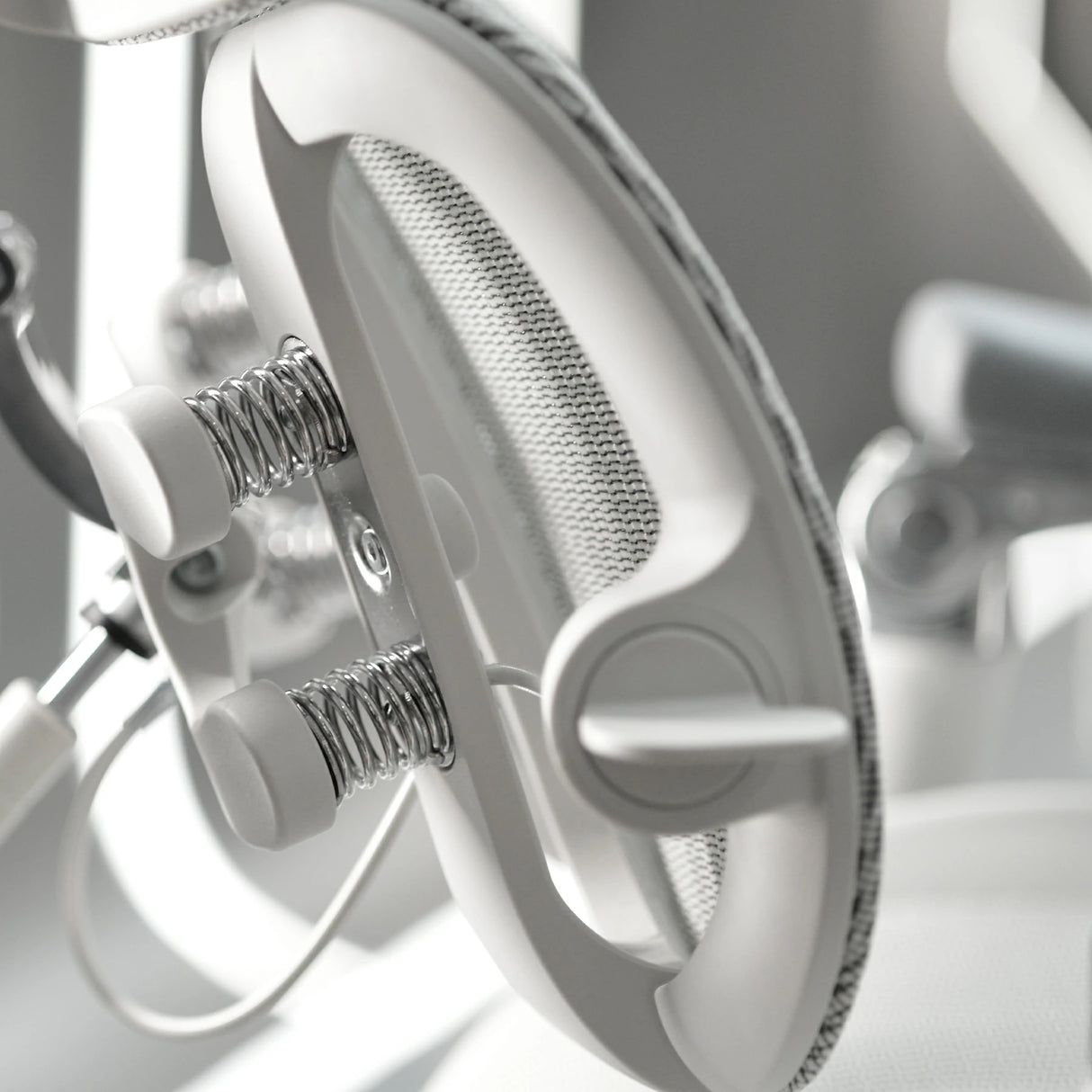 This is a product image of the doro s100 ergonomic office chair