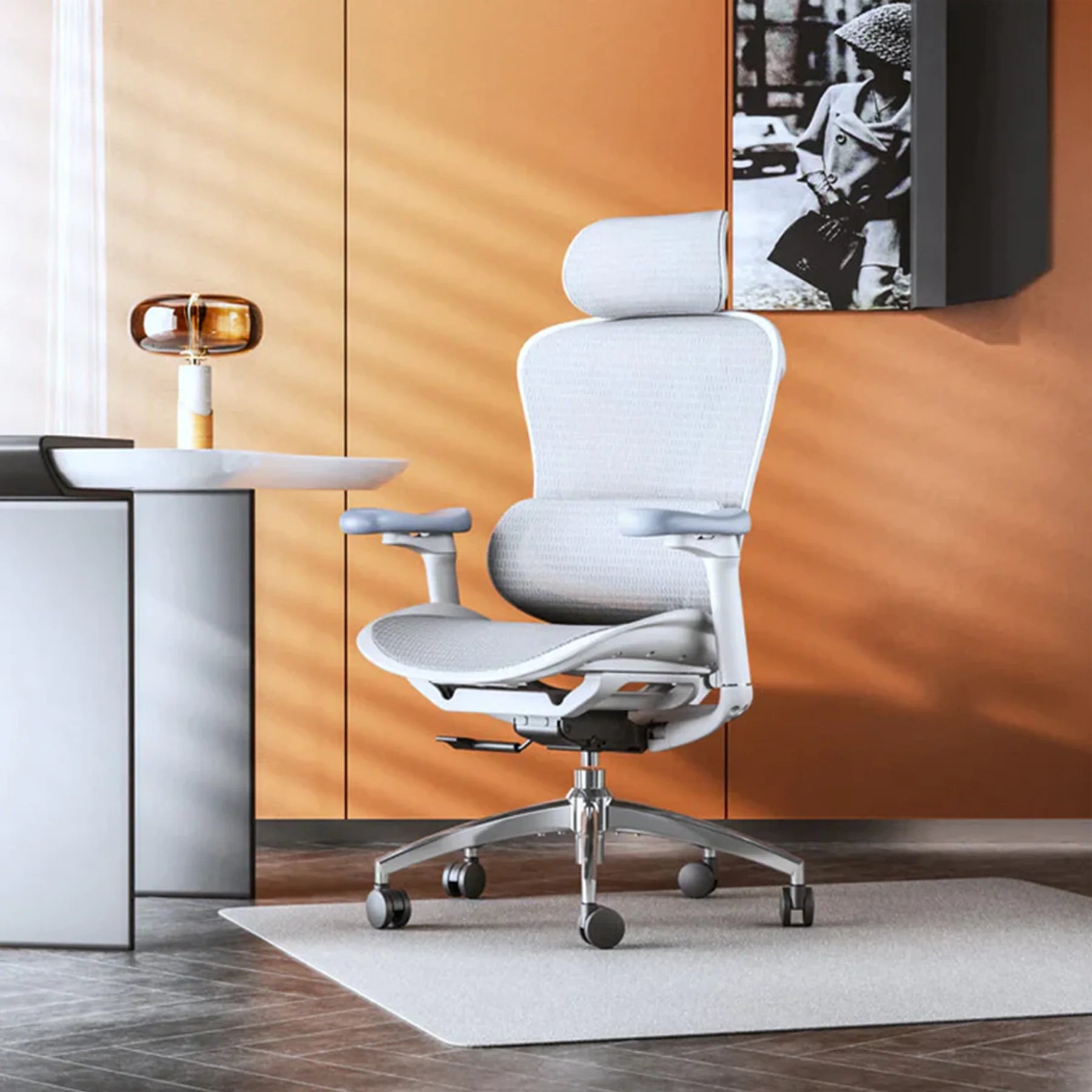 This is the product picture of the doro c300 ergonomic office chair