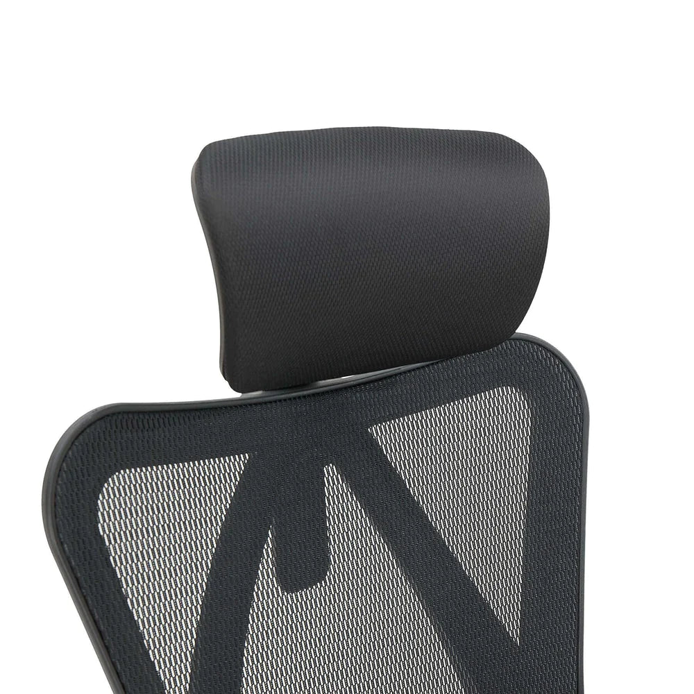 This is the product picture of m18 classic office chair