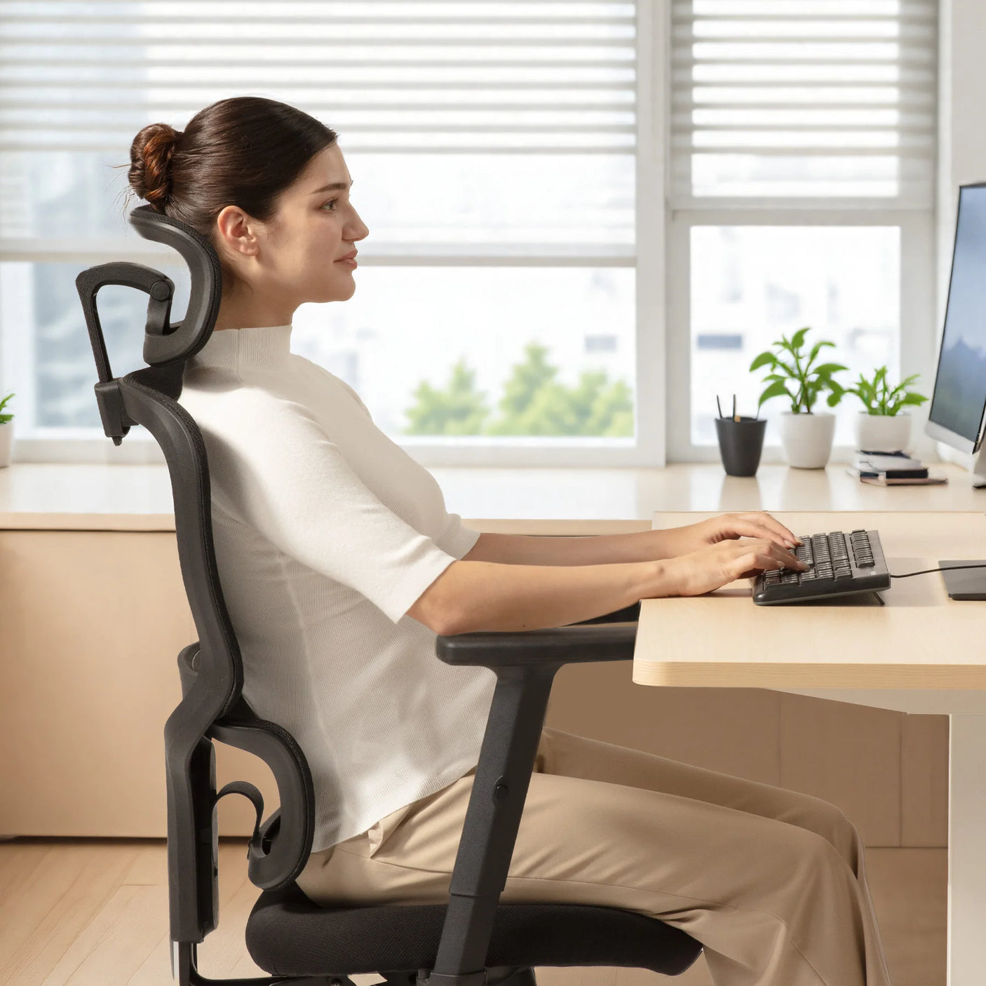 Sihoo M56C Ergonomic Office Chair with Ultra-Wide Dual-Section Backrest