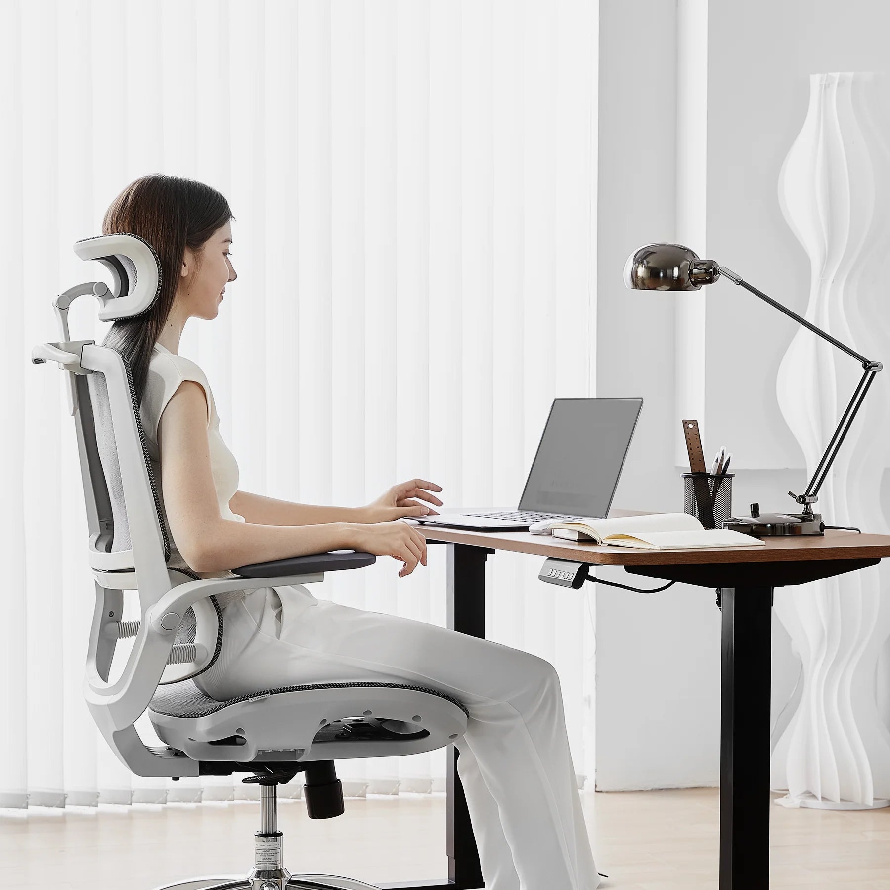 This is the product picture of m59as classic office chair